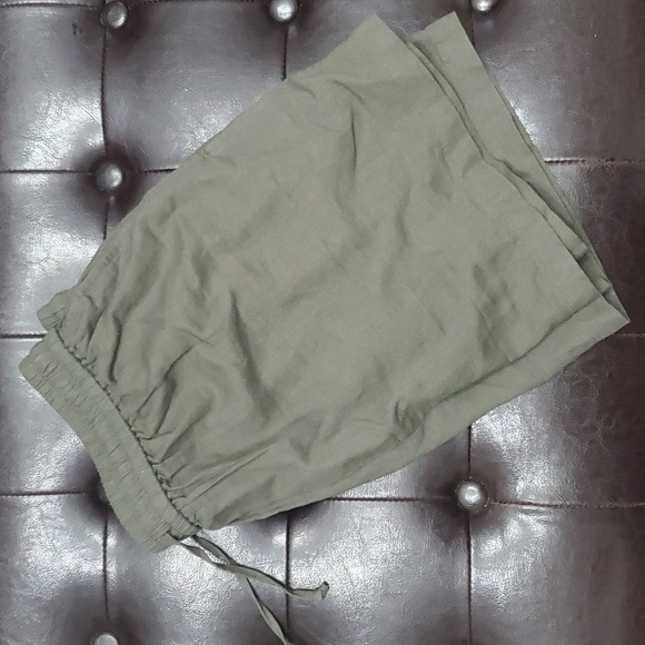 Shorts - Drawstring - Picture 2 of 5